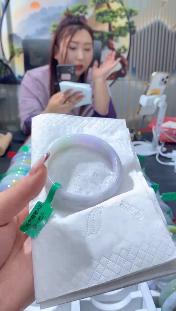 【闪购商品】翡翠手镯未镶嵌00008950
