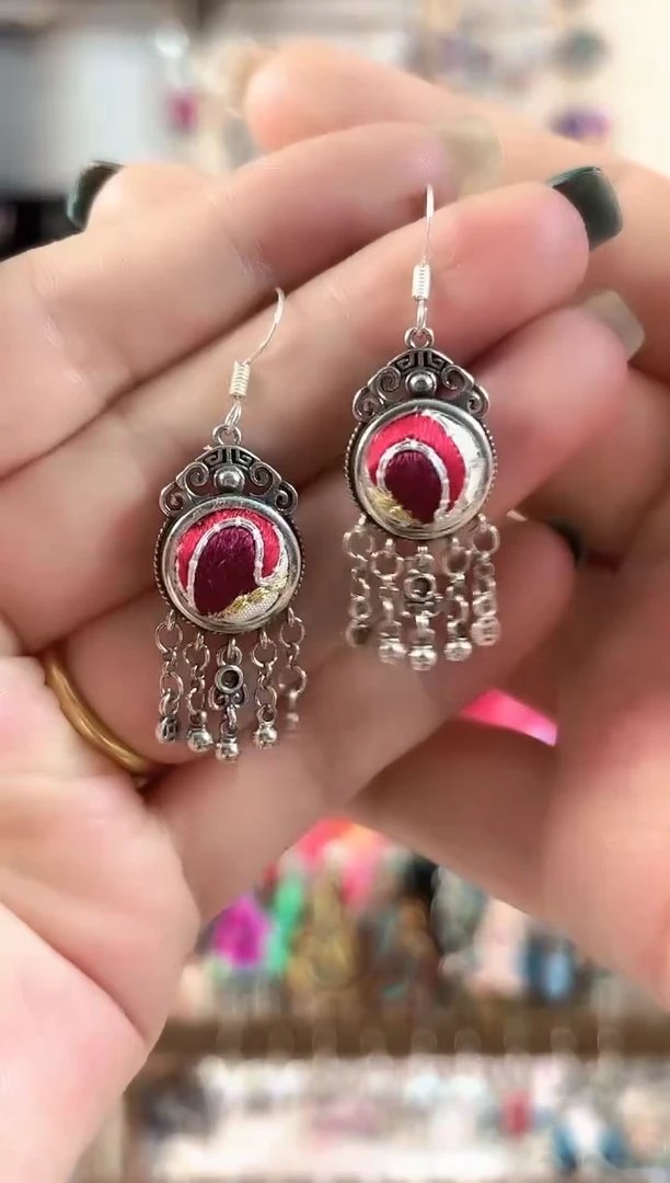 织绣彩云南阁非遗老绣饰品801