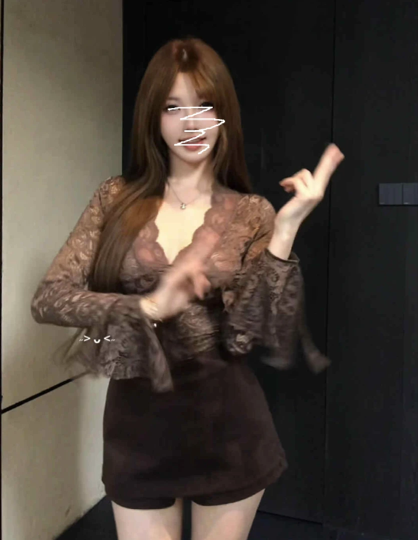 法式性感蕾丝大衣内搭打底衫女秋冬新款V领修身显瘦设计上衣3354#