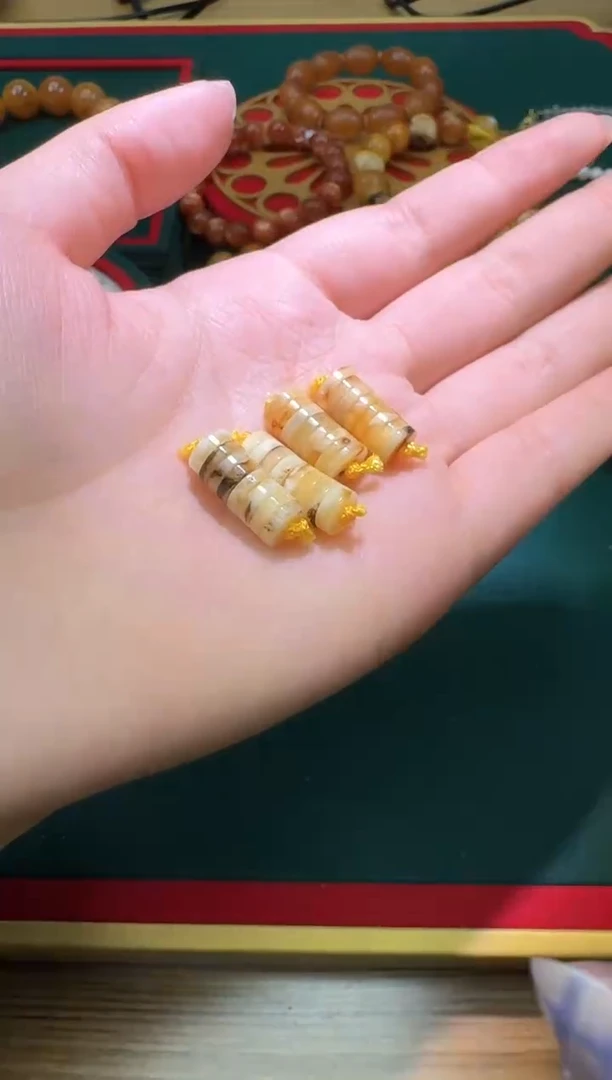 琥珀吊坠(不含链)未镶嵌多样性发一件 605