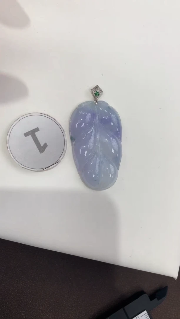 颈饰18K金镶嵌翡翠天然缅甸a货翡翠