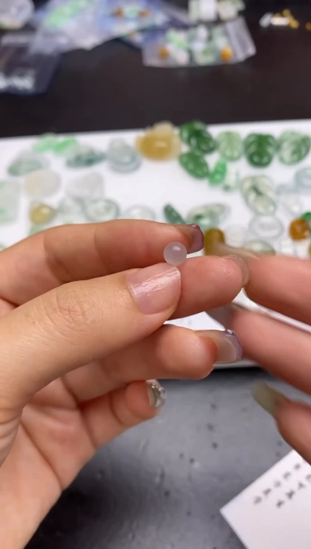 定制翡翠未镶嵌翡翠毛货~