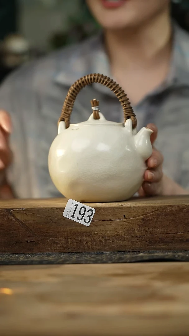 小白胖煮茶壶/美院老师 王岗 款