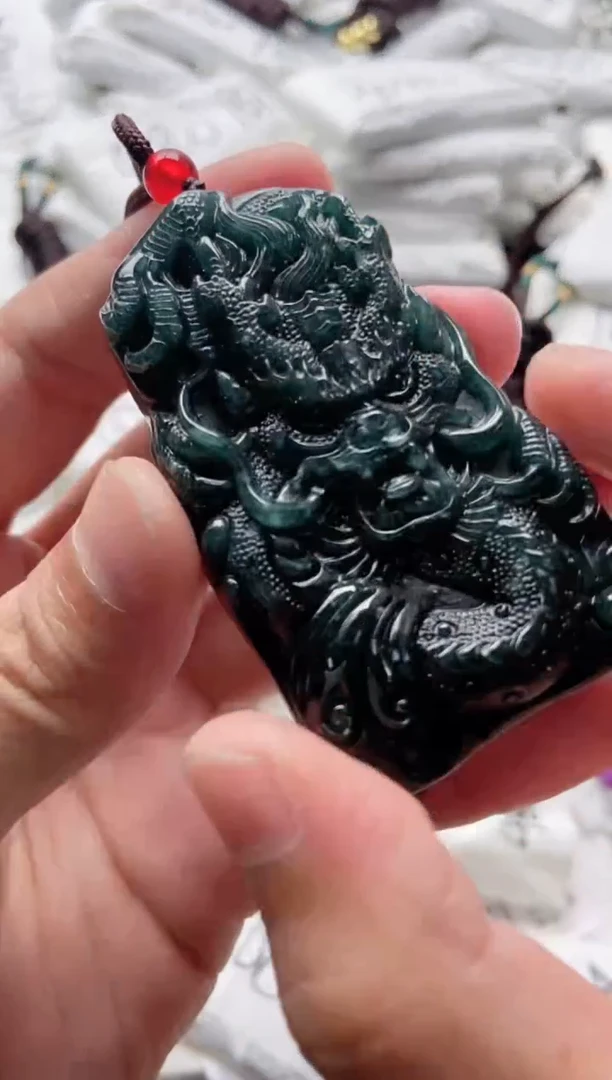 翡翠未镶嵌颈饰9999999999