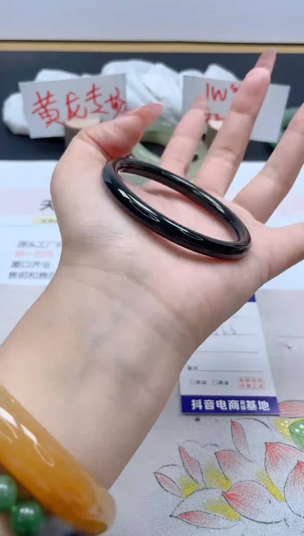 【闪购商品】石英质玉手镯未镶嵌123/56.6