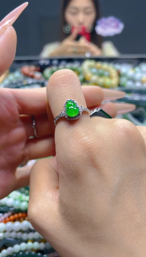 颈饰未镶嵌翡翠/Q/翡翠A货，一件也是批发价