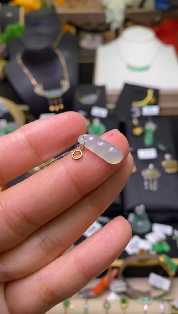 【闪购商品】翡翠颈饰未镶嵌净货17988