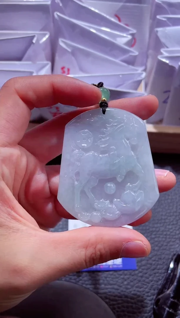 颈饰未镶嵌翡翠00005597