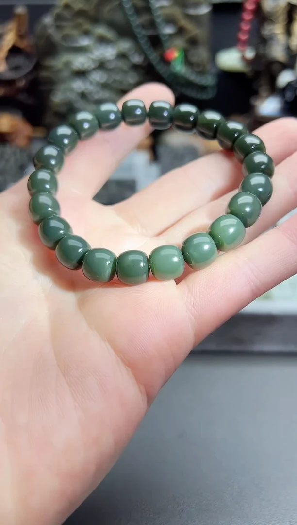 未镶嵌手链和田玉卡10特细沙枣青手串