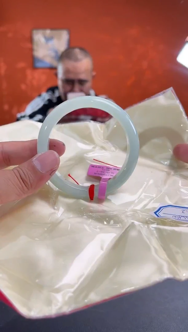 未镶嵌手镯翡翠4