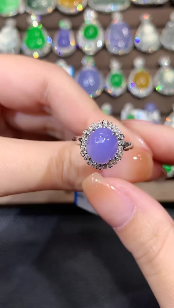 18K金镶嵌戒指翡翠A90 紫货有一定色差