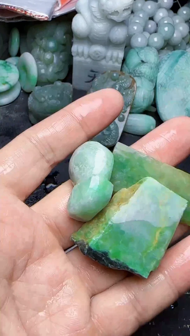 颈饰未镶嵌翡翠002