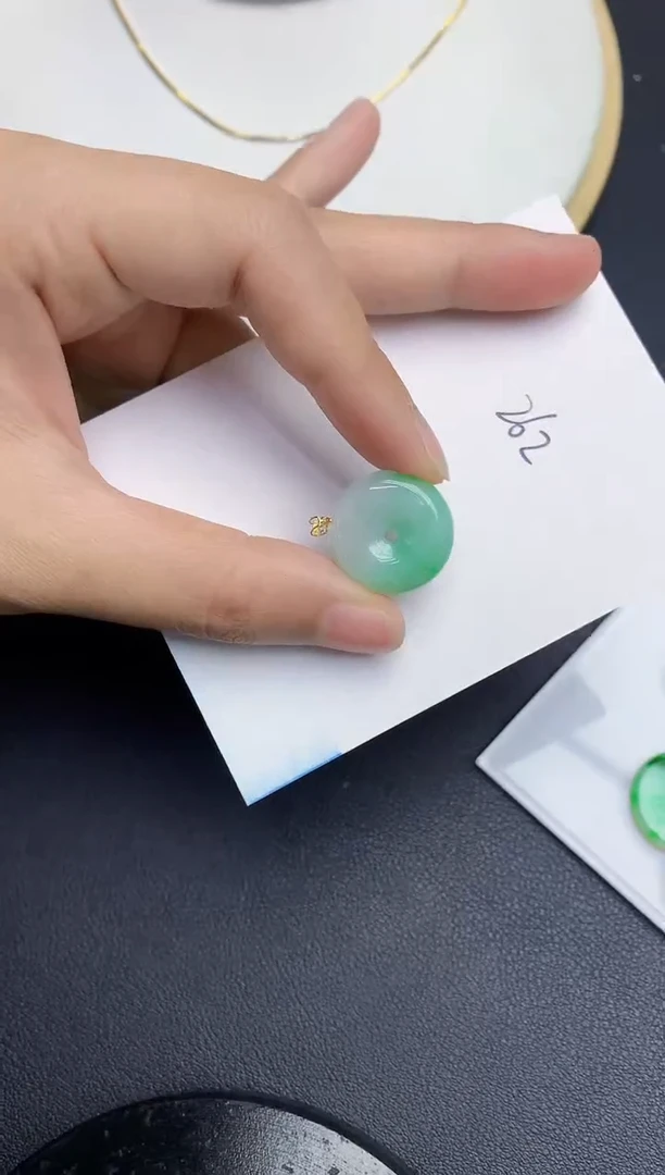 【闪购商品】翡翠颈饰18K金镶嵌000000000