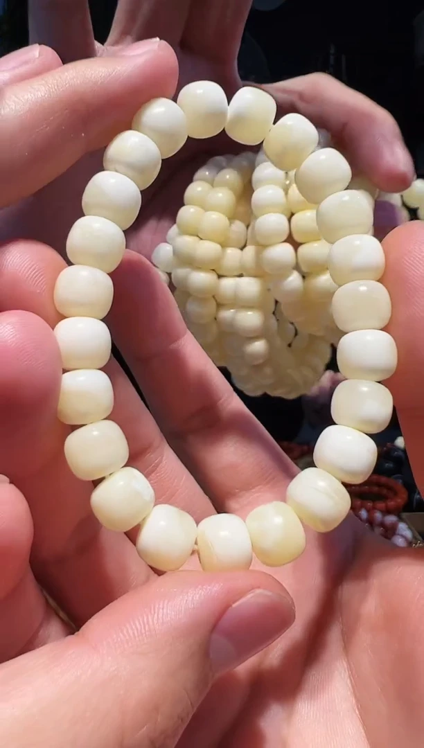 未镶嵌蜜蜡手串9+单圈