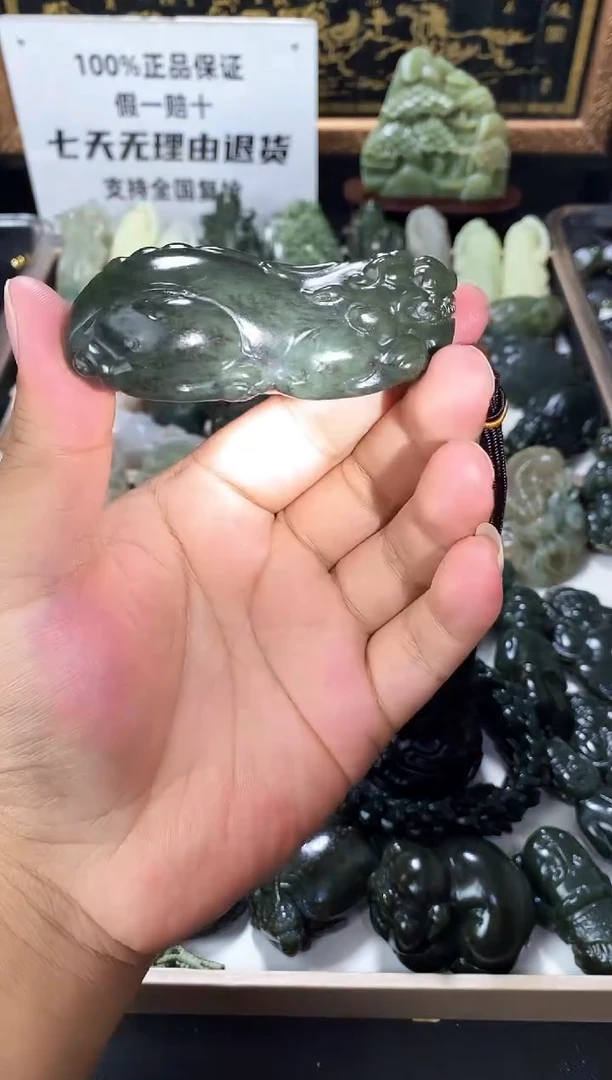 颈饰未镶嵌和田玉1