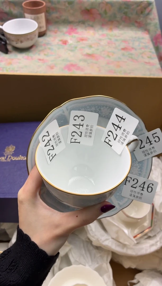 瓷片请***贝       F242