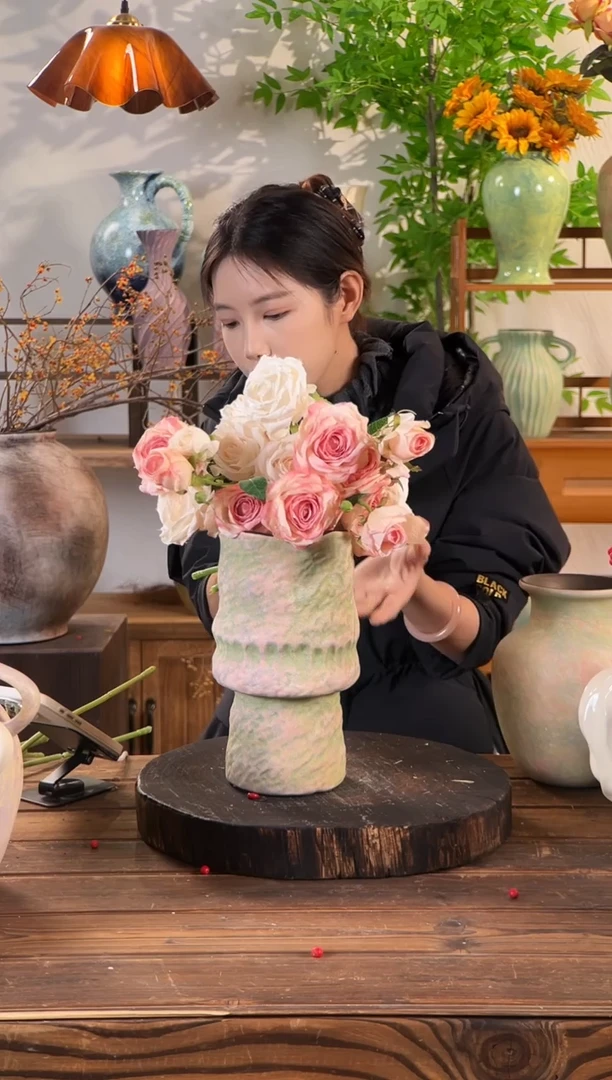 苔点绿-褶皱花瓶