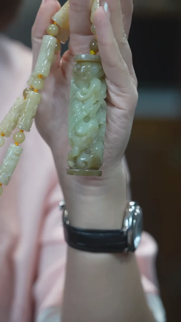 颈饰未镶嵌和田玉龙柱