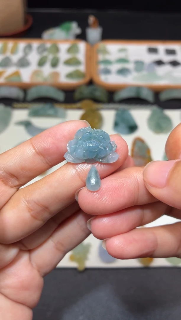 定制翡翠未镶嵌莲花+水滴