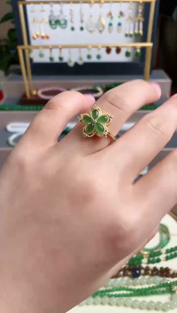 银S925镶嵌戒指和田玉1