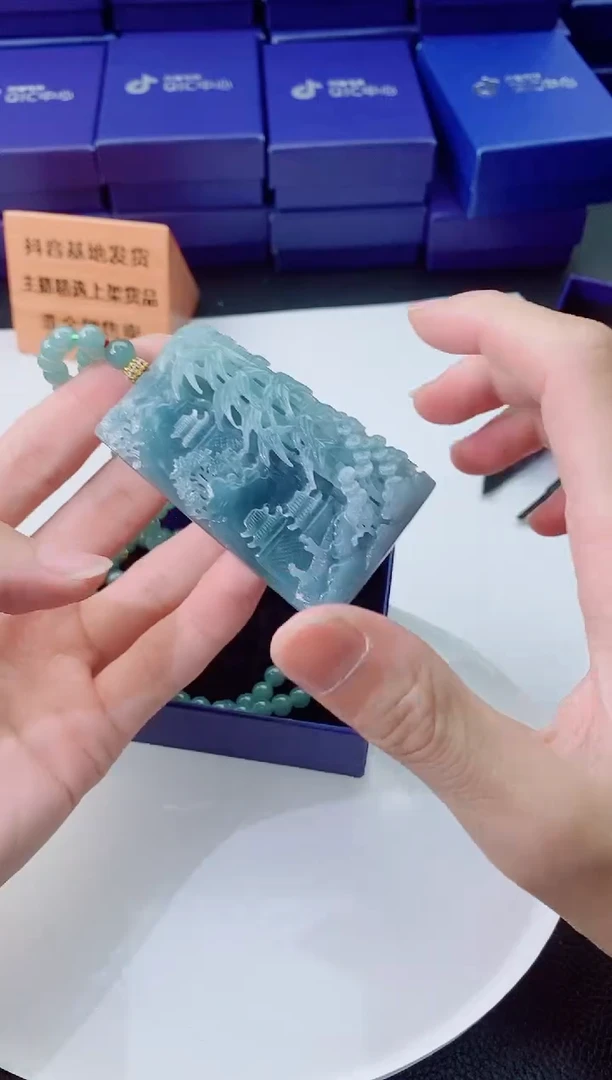 翡翠未镶嵌颈饰1111111111