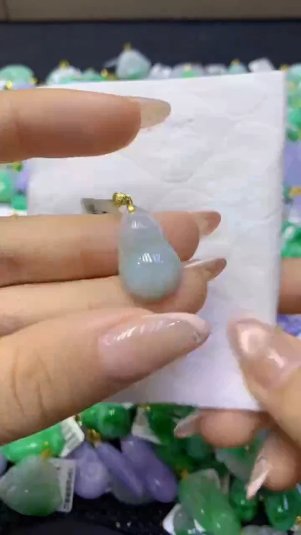 颈饰未镶嵌翡翠天然缅甸翡翠A货