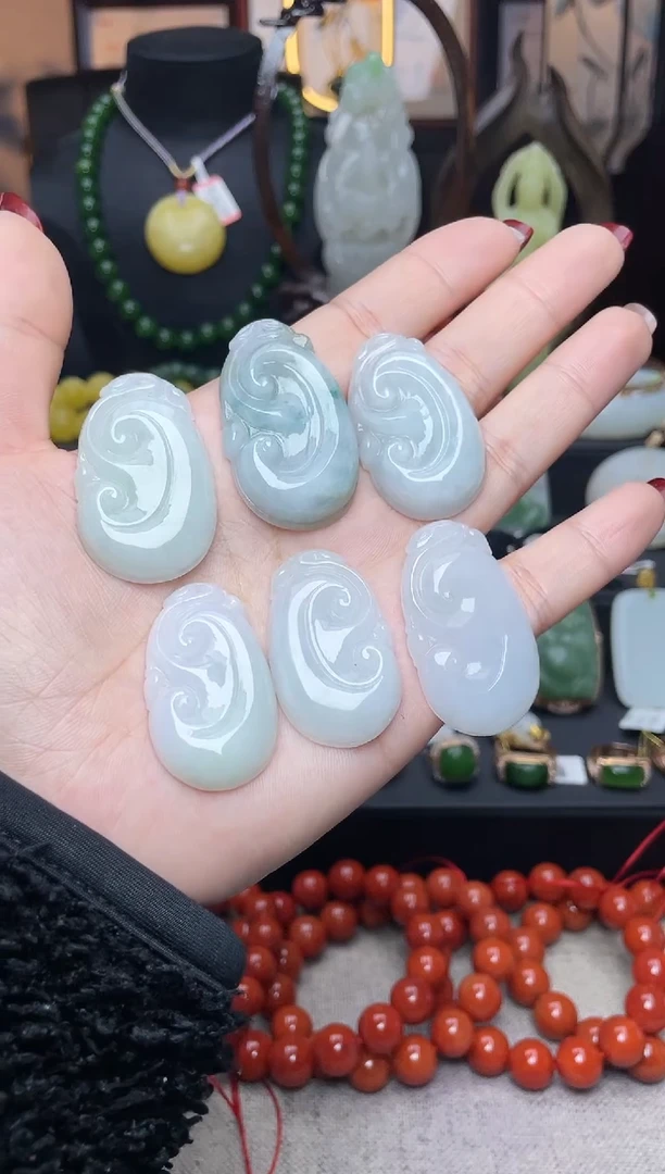 【闪购商品】翡翠颈饰未镶嵌吊坠多样性发其一