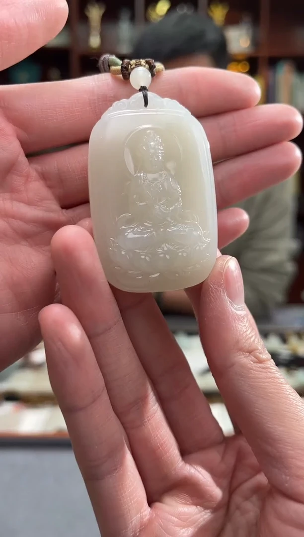 【闪购商品】和田玉观音未镶嵌