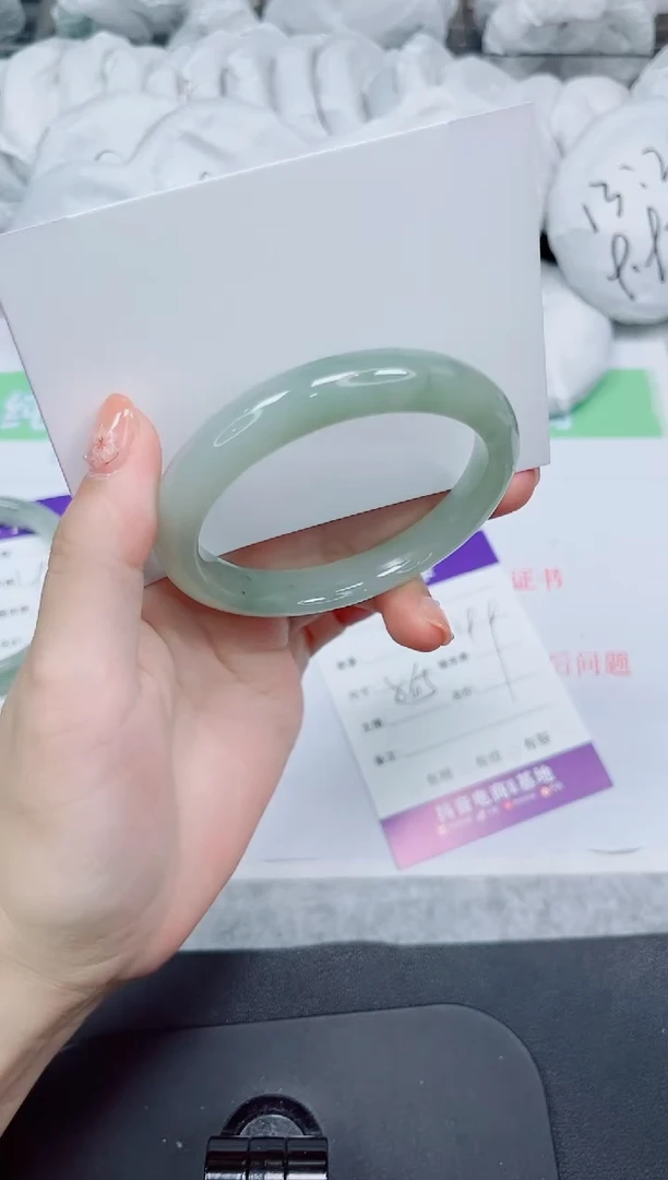 石英质玉手镯未镶嵌75-55