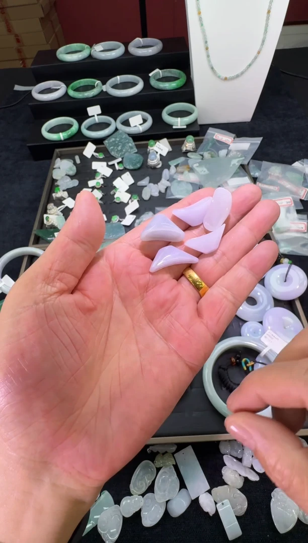 定制翡翠未镶嵌缅甸天然A货翡翠