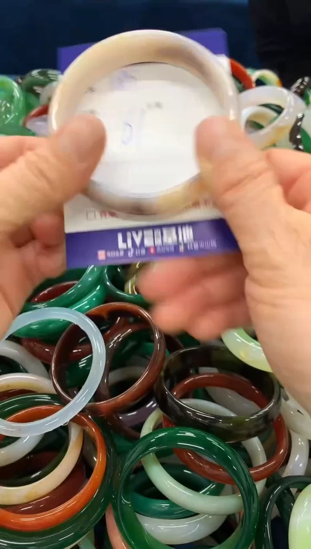 手镯玛瑙/玉髓未镶嵌185