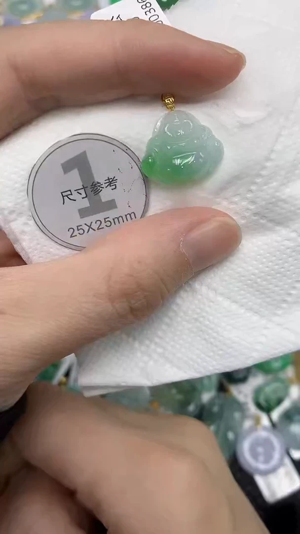 颈饰18K金镶嵌翡翠111111111