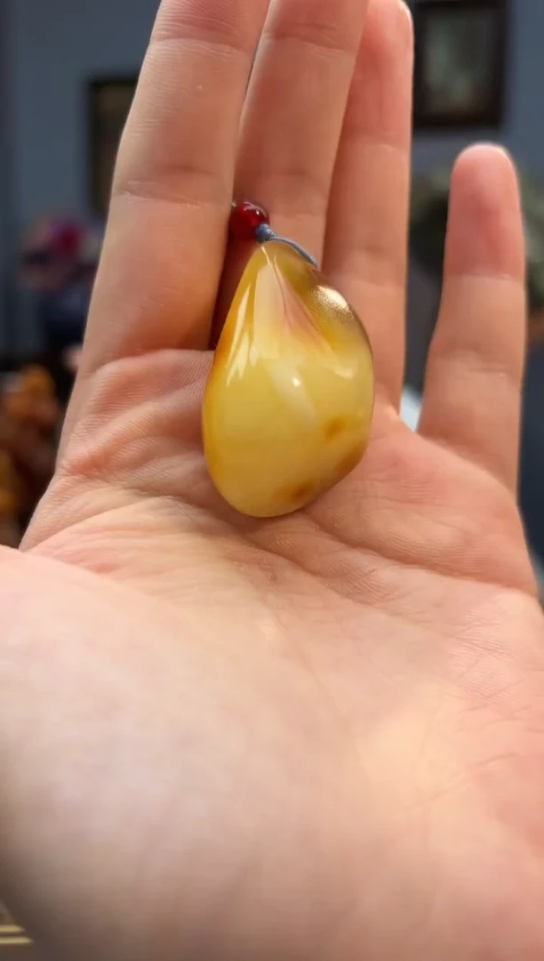 琥珀颈饰未镶嵌吊坠