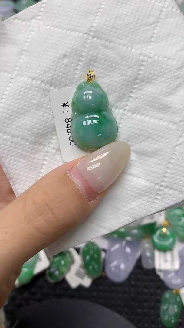 颈饰18K金镶嵌翡翠11111111111