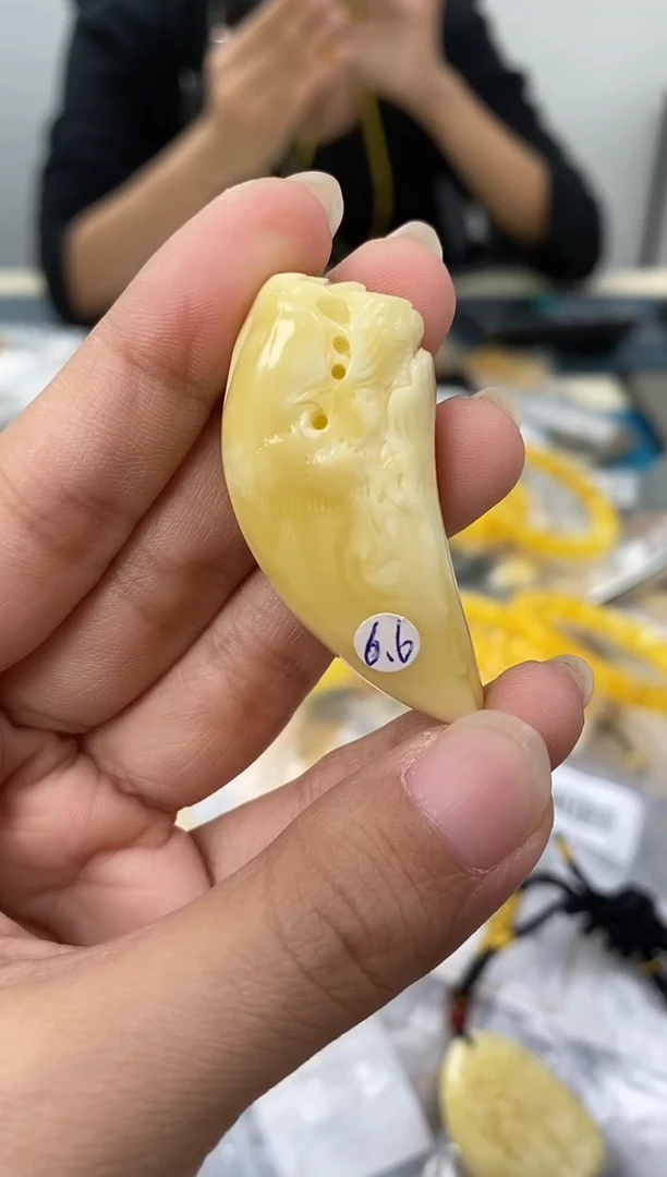 【闪购商品】琥珀裸石未镶嵌 天然琥珀蜜蜡