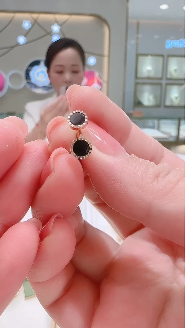 【闪购商品】玛瑙/玉髓耳饰18K金镶嵌耳饰