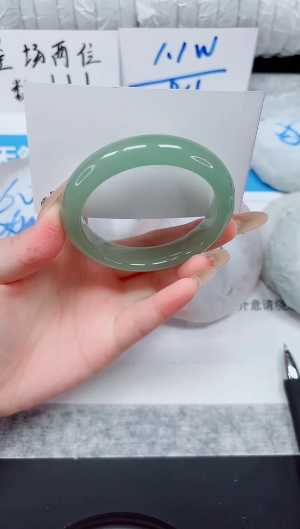 未镶嵌手镯石英质玉128-56东