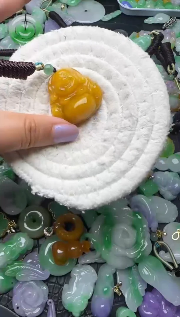 颈饰未镶嵌翡翠缅甸翡翠吊坠