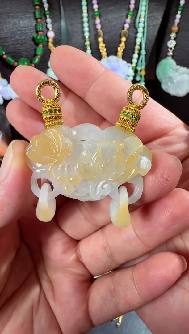 颈饰未镶嵌翡翠吊坠
