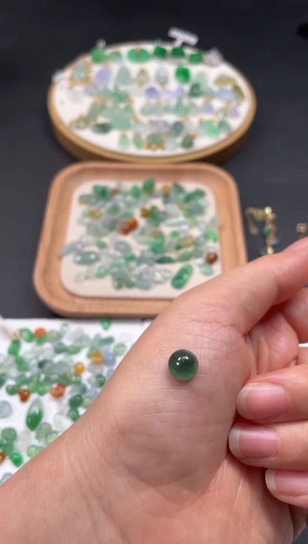 吊坠(不含链)未镶嵌翡翠一个JK153