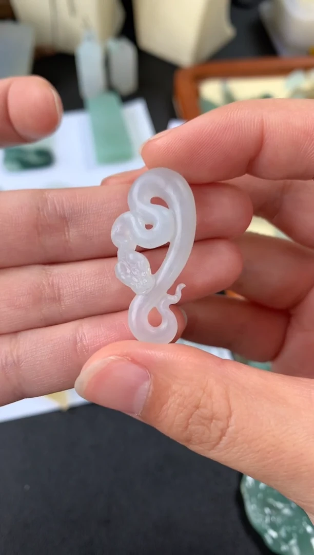 【闪购商品】定制翡翠未镶嵌翡翠