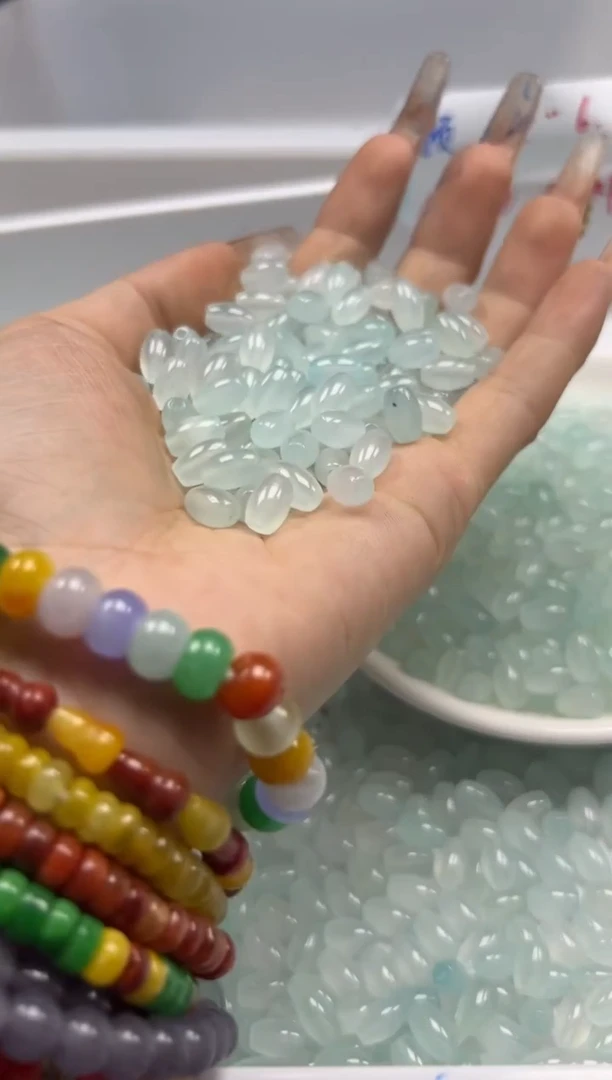 玛瑙/玉髓颈饰未镶嵌w1426冰晴绿米珠9*6mm*20颗