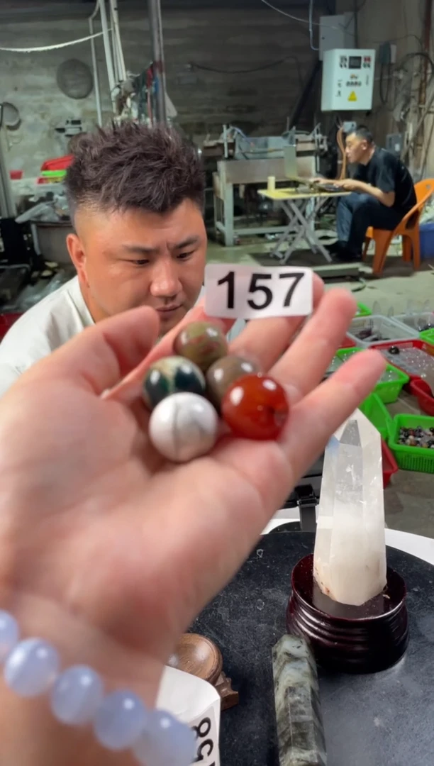 未镶嵌水晶大型摆件（非配饰）七彩球多样性发其一 5颗为一单157