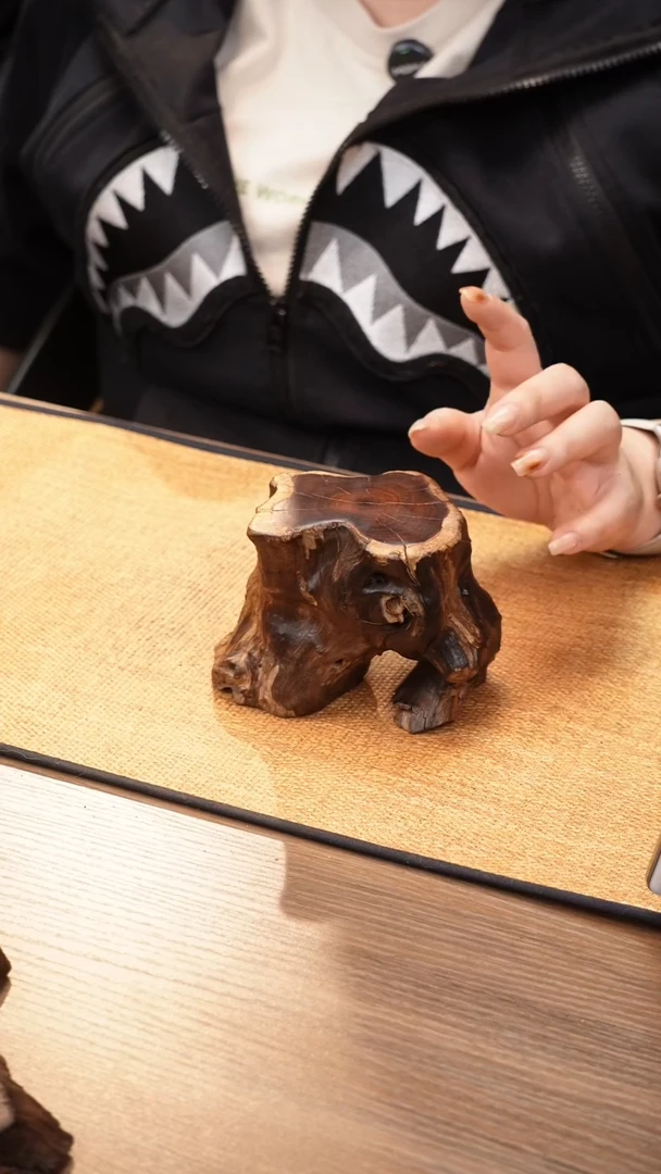 51号云小屋麻梨摆台