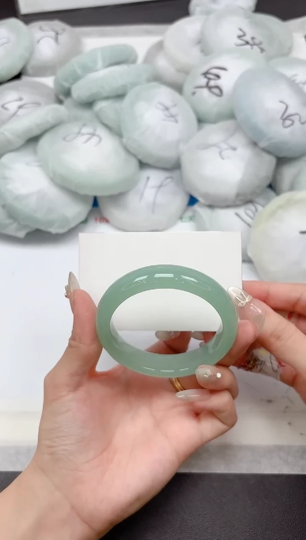 未镶嵌手镯石英质玉171-53.4