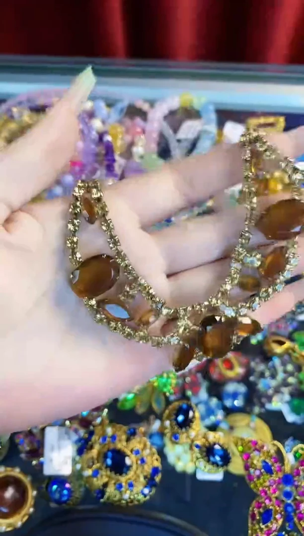 瓷片楚楚中古珠宝甄选不退换