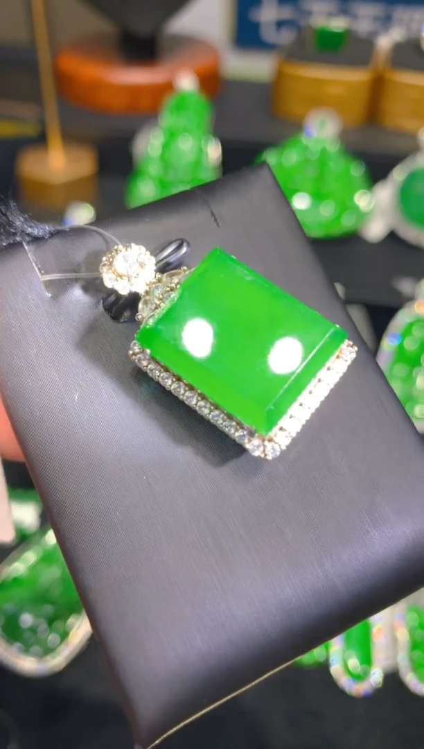 【闪购商品】翡翠颈饰银S925镶嵌92一季