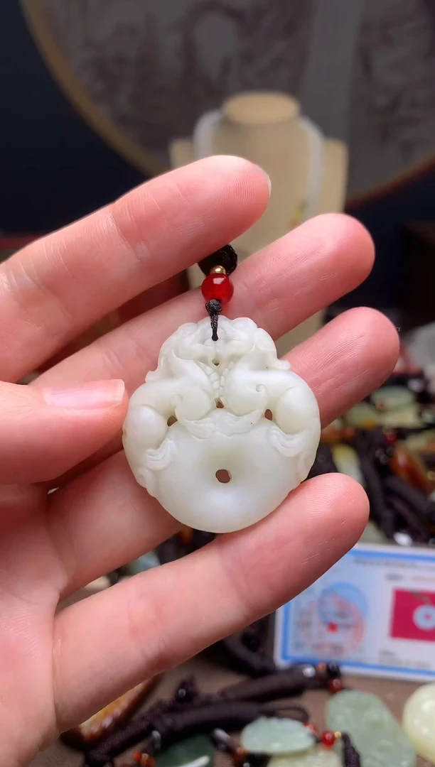 颈饰未镶嵌和田玉新疆料青海料清水和田玉吊坠