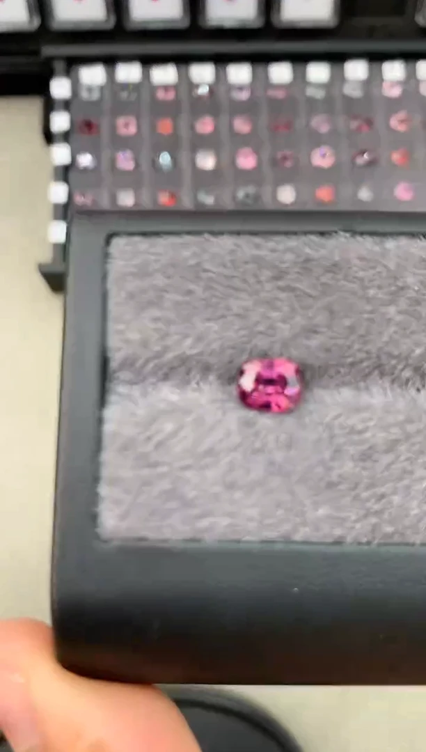 【闪购商品】定制尖晶石裸石未镶嵌1.91ct 枕型 紫色调