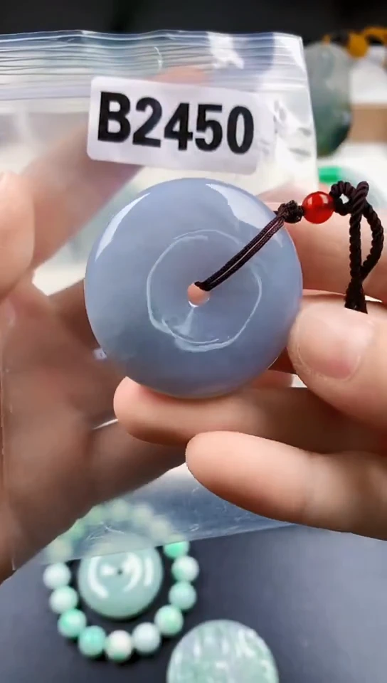 颈饰未镶嵌翡翠天然翡翠吊坠挂件